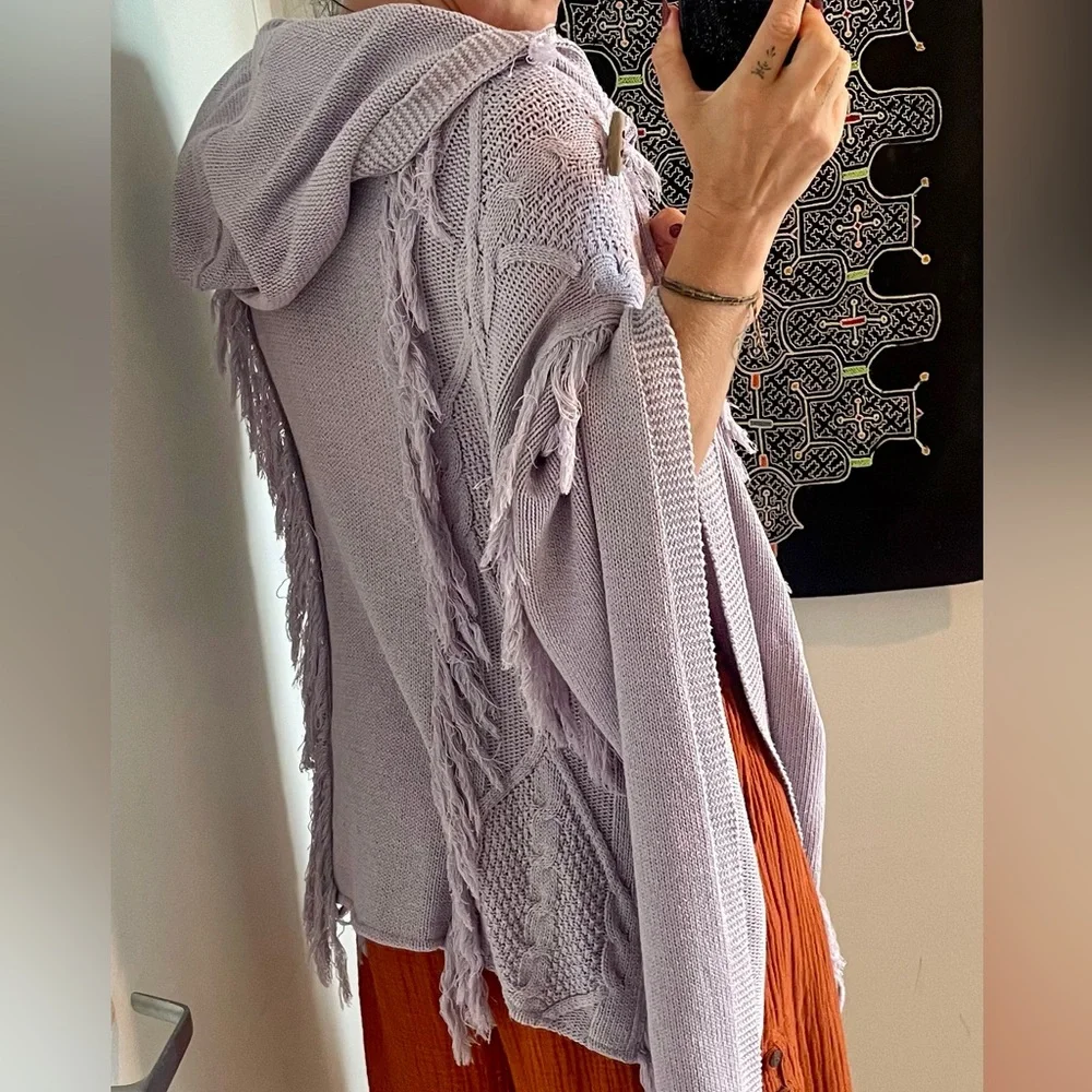 Violet Poncho - Picture 3 of 5